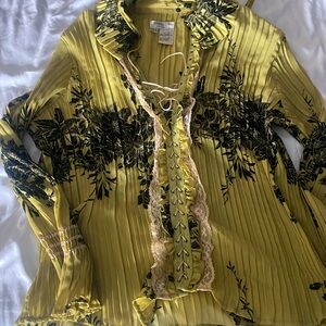 Floral Yellow and Black Women's  pleated blouse. 2x